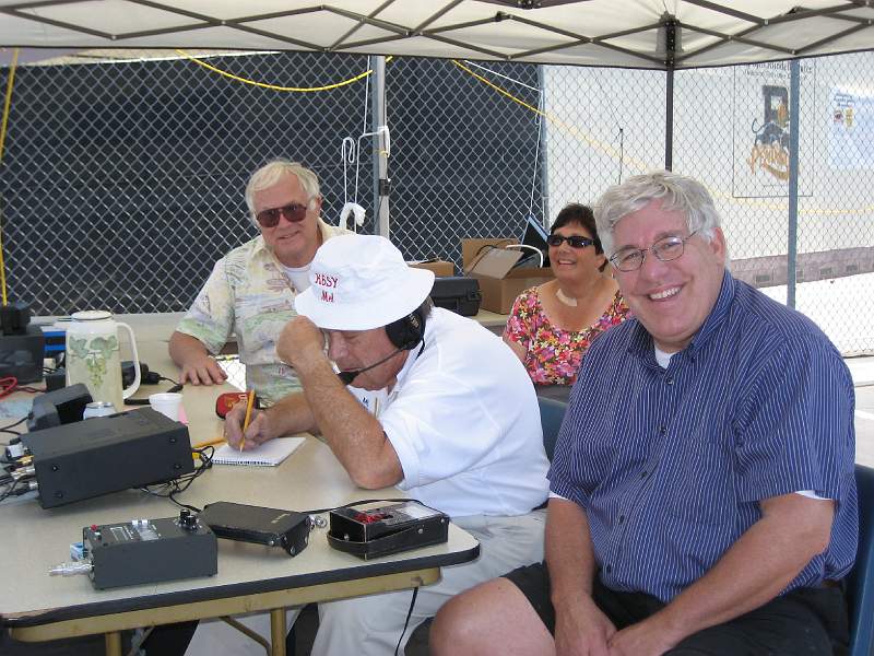 IMG_0531.JPG - Bill Harper WA6ESC, Mel Hughes K6SY operating, Doris Hughes K6KSY, and Dave Scholler KG6BPH