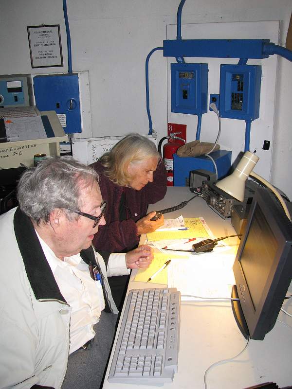 IMG_0132.JPG - Don W6AGP Hirst logging, Marylin Hirst W6AAP operating