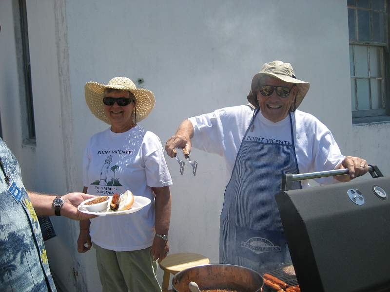 IMG_0537.JPG - Carol KD6VLO and Herb W6RBW Epp, master chefs!
