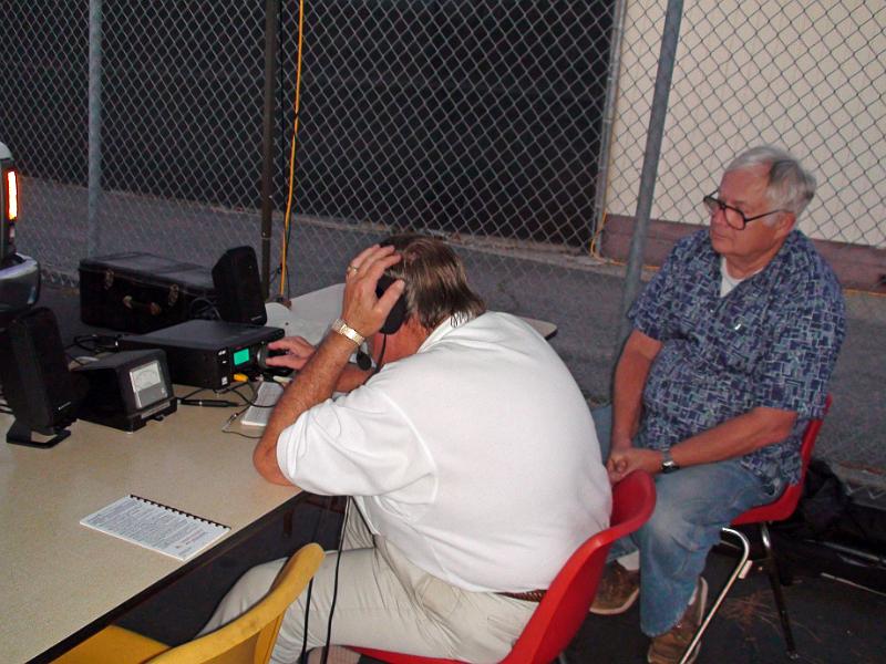 DSC01773.JPG - Mel Hughes K6SY and Bill Harper WA6ESC at GOTA station