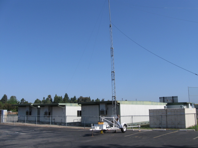 IMG_0287.JPG - Mobile tower