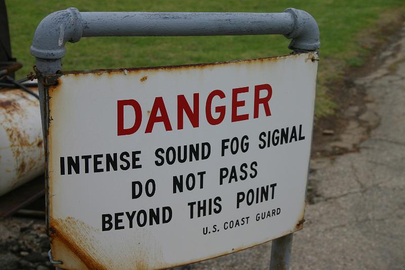 IMG_6242.JPG - Fog Horn warning