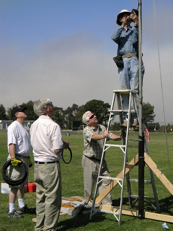 007.JPG - Clay Davis AB9A, Dale Hanks N6NNW, Walt Ordway K1DFO, and Bob Closson W6HIP