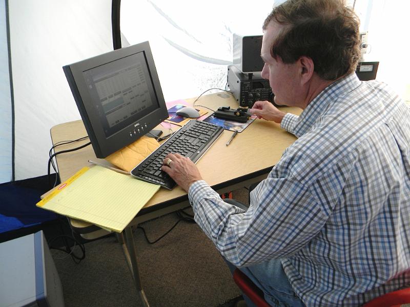 045.JPG - Rocco, N6KN, operating CW at 0700 hours
