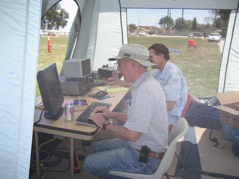 IMG_1416.JPG - Jeff Wolf K6JW and Rocco Lardiere N6KN at CW Tent