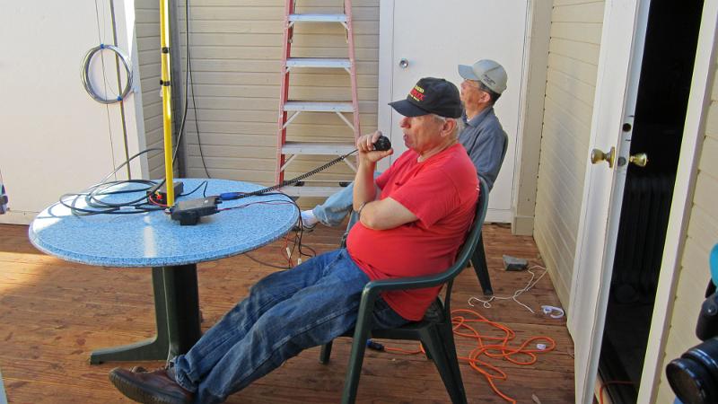 IMG_0101.JPG - N6HE communicating via K6PV repeater