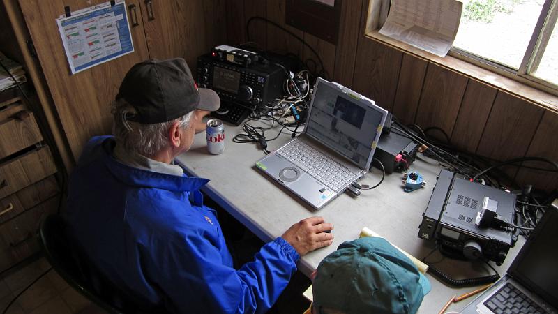 IMG_0163.JPG - Ray N6HE operating 10-meters SSB with Bill KG6WVF