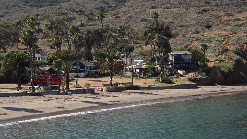 IMG_0190.JPG - Two Harbors beach scene from dock