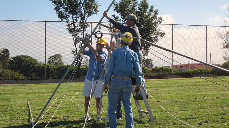 016.JPG - Peter, KE6JPM; Dan, K6DPY; and Bob, W6HIP, assemble Yagi for SSB station.