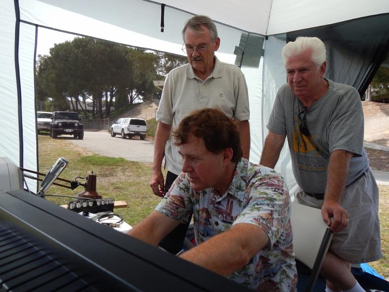 063a.jpg - Does it work?  Jerry, NG6R; Rocco, N6KN; and Walt, K1DFO, find out.
