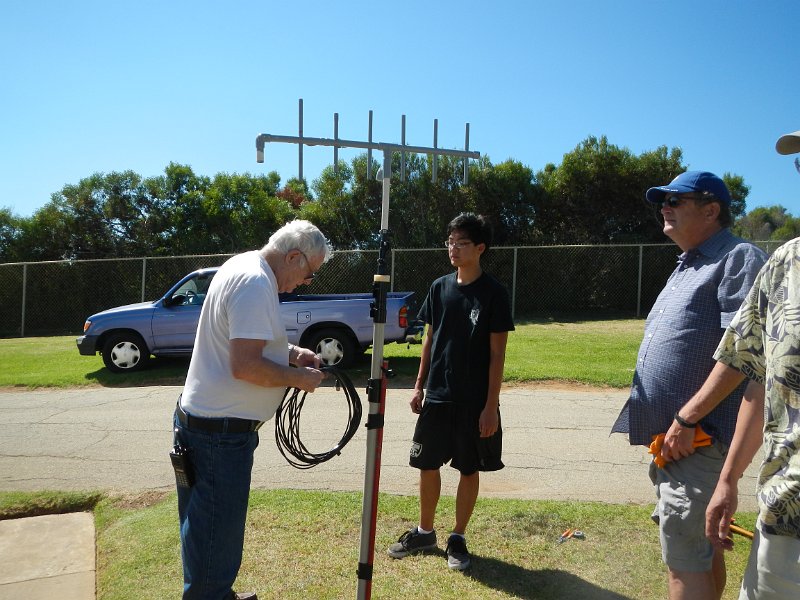 CW_DSCN4746.JPG - Bill Harper WA6ESC with coax. Jordan Watanabe, Mike Caulfield AF6VT, and Dan Yang K6DPY 