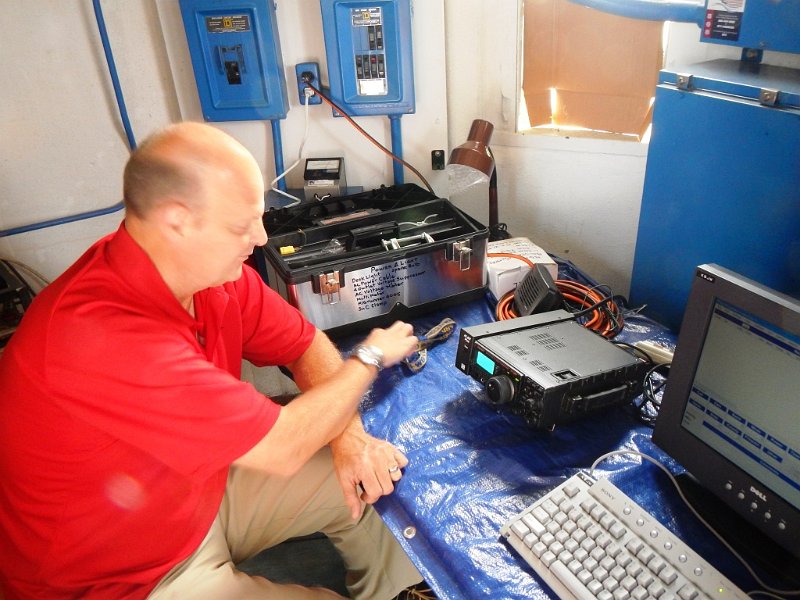 DFFr050a.jpg - Peter KE6JPM prepares to make first contact during 2014 ILLW from Pt. Vicente Lighthouse.