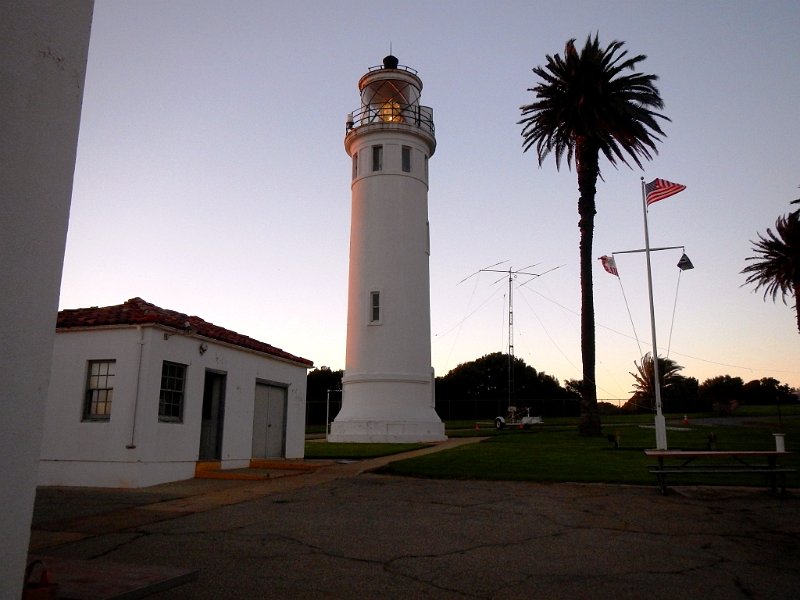 DFSa005a.jpg - The lighthouse just before sunset Saturday evening.