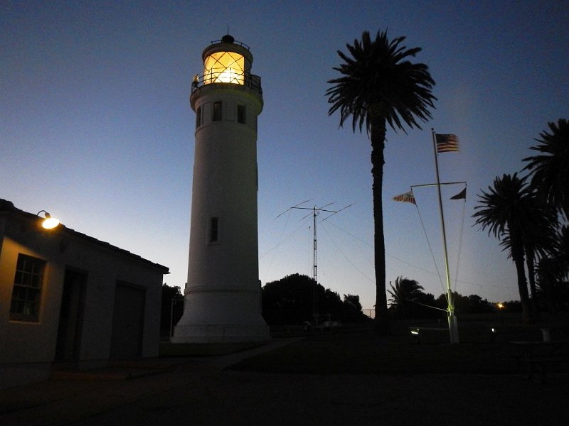 DFSa057a.jpg - Nightfall begins, Saturday evening.