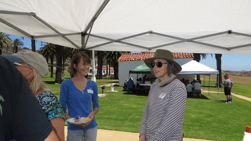JF_IMG_0605.JPG - Maureen with Diana Feinberg AI6DF