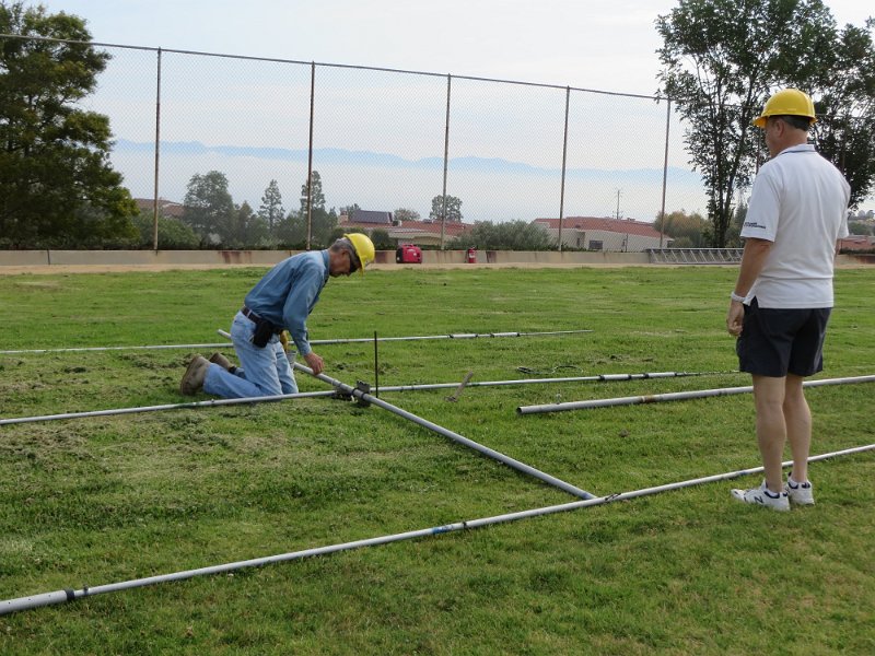 IMG_0961.JPG - SSB beam antenna setup.  Bob Closson W6HIP and Peter Landon KE6JPM