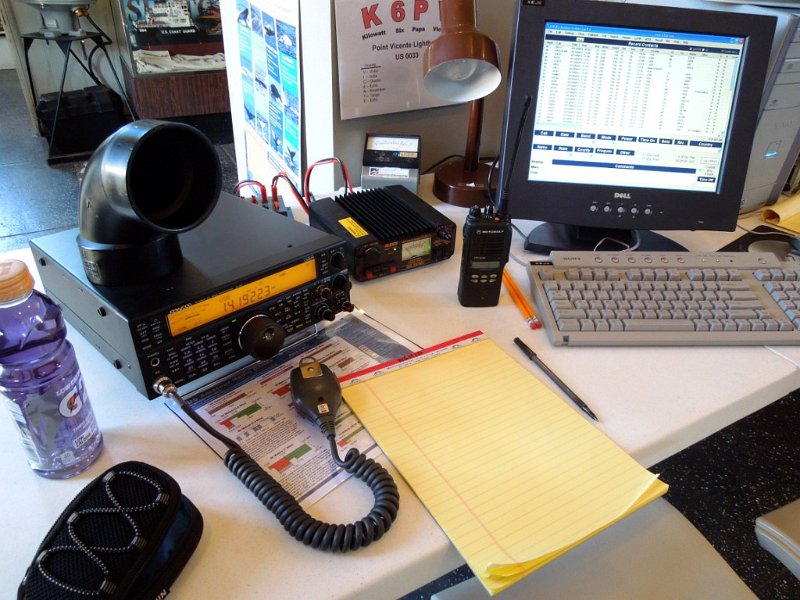 083a.jpg - The K6PV station inside the lighthouse Museum.  Kenwood TS-590S is the rig.