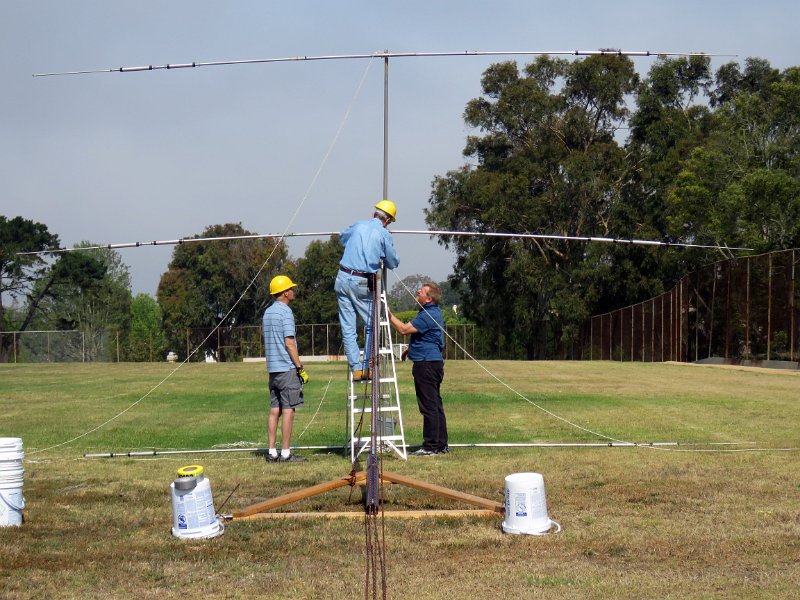 FD2016_2.JPG - Bob Closson W6HIP on ladder